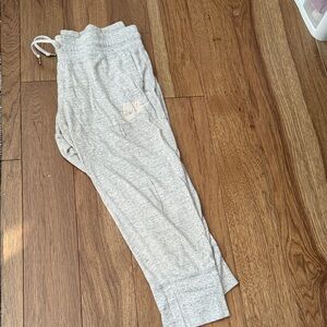 Nike women’s 3/4 Gray Jogger Pants